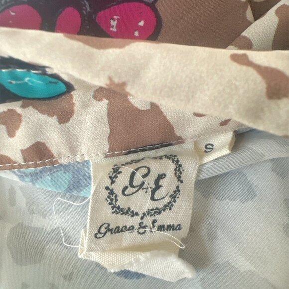 Grace & Emma Small Multicolor Cow Print Floral Long Sleeve Button Blouse - Picture 6 of 6